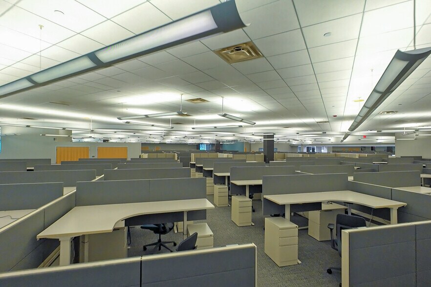 More Photos Of 5001 Meadowland Pky, Marion Office For Sale