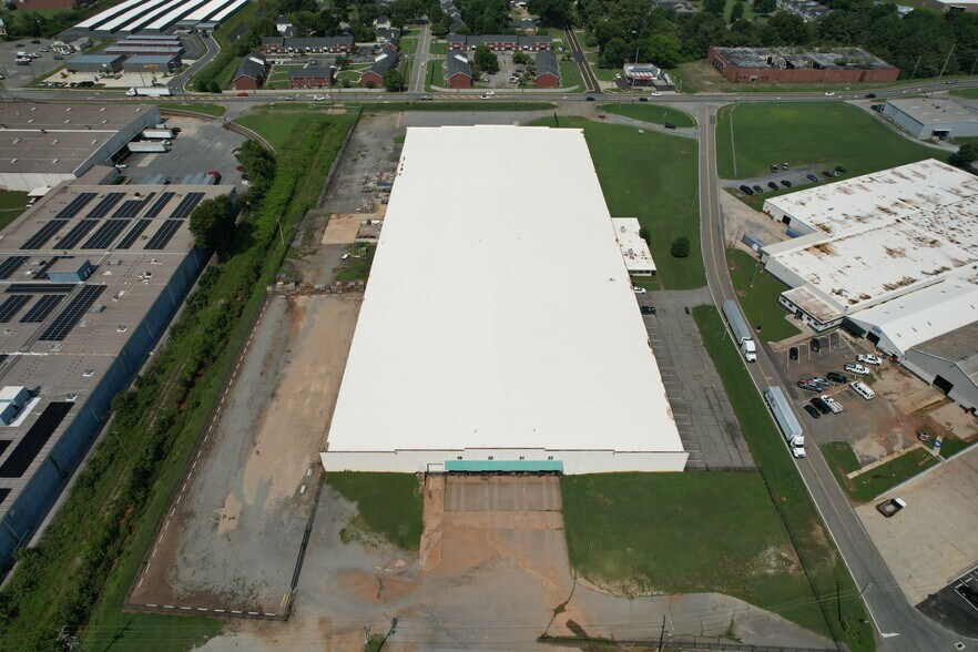 More Photos Of 70 Industrial Dr, Cartersville Warehouse For Sale
