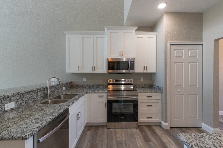 More Photos Of 1900 Oasis Blvd, Sebring Land For Sale