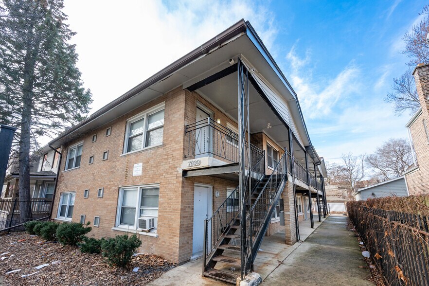 Primary Photo Of 7830 S Yates, Chicago Apartments For Sale
