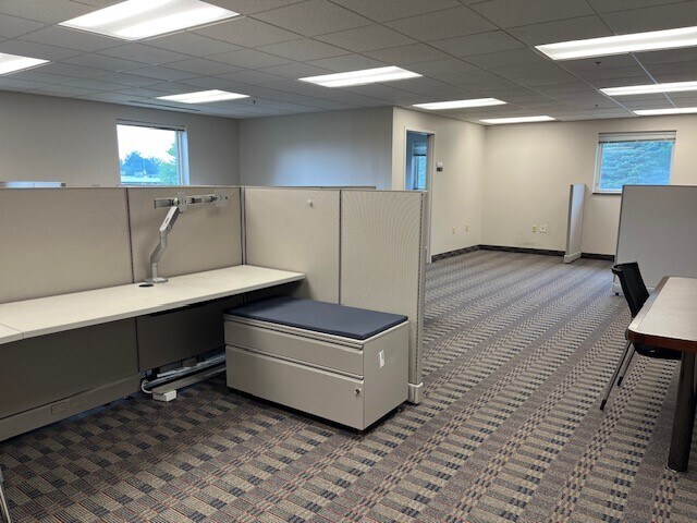 More Photos Of 6535 Seeco Dr, Kalamazoo Medical For Lease