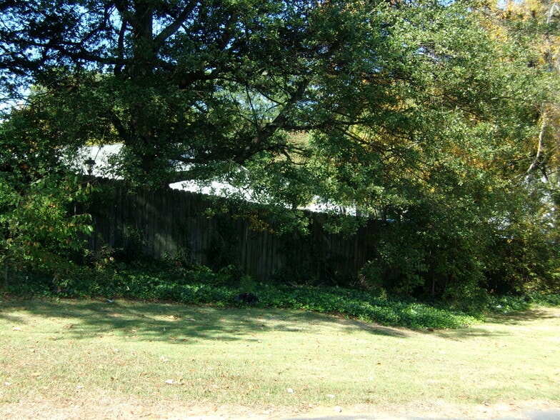 More Photos Of 848 S Cobb Dr, Marietta Storefront Retail Office For Sale