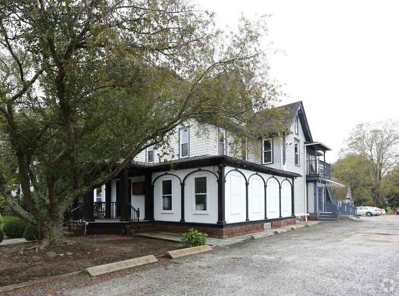 Primary Photo Of 78 Main St, Centerbrook Restaurant For Lease