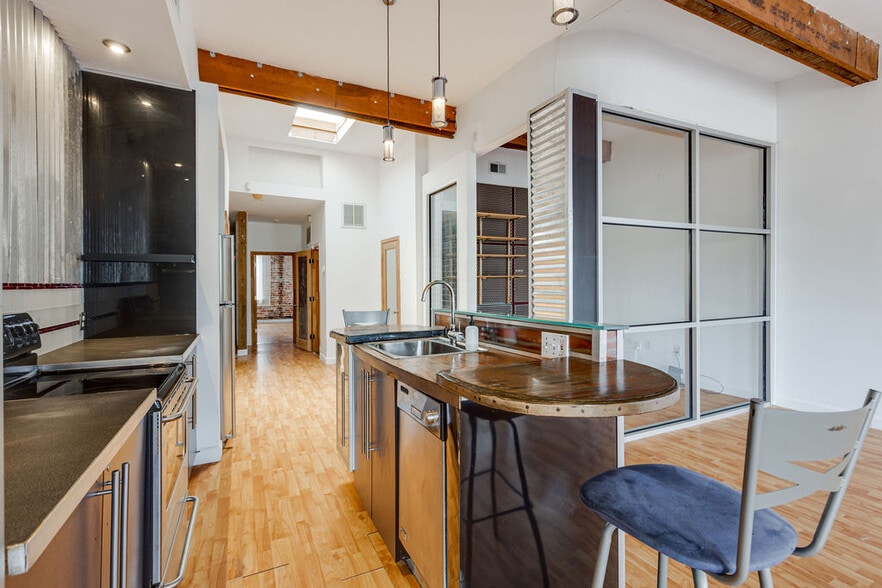 More Photos Of 1521 Hull St, Richmond Storefront Retail Residential For Sale