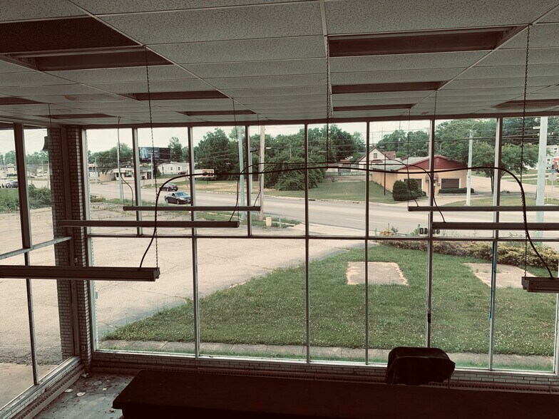 More Photos Of 4440 Salem Ave, Dayton Auto Repair For Sale