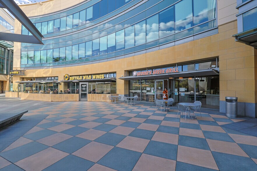 More Photos Of 15301 Ventura Blvd, Sherman Oaks Unknown For Lease