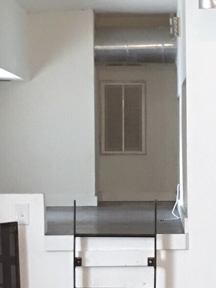 More Photos Of 14 S 15th St, Richmond Storefront Retail Residential For Sale