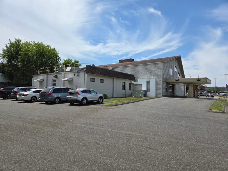 More Photos Of 339 Hemingway Ave, East Haven Medical For Sale