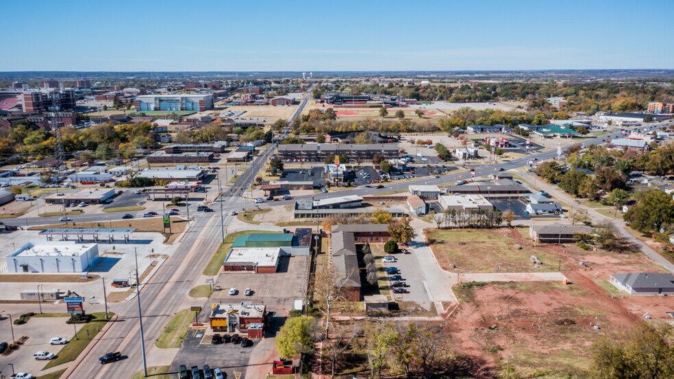 More Photos Of 800 N Main St, Stillwater Office For Sale