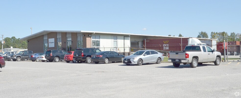 More Photos Of 1305 Cavalier Blvd, Chesapeake Truck Terminal For Lease