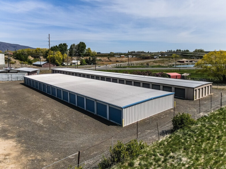 More Photos Of 46 Hatton Rd, Tieton Self Storage For Sale