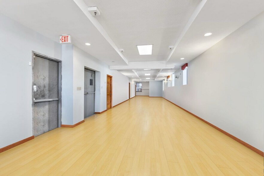 More Photos Of , Brooklyn Unknown For Sale