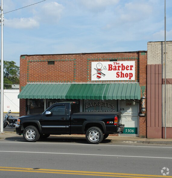 More Photos Of 3306-3308 Pike Ave, North Little Rock Storefront For Lease