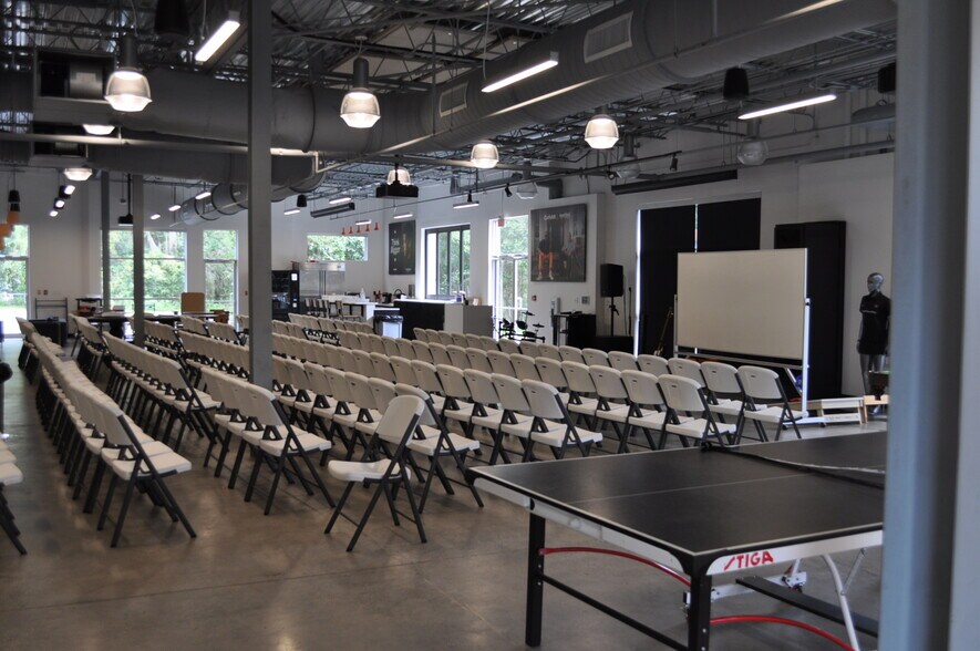 More Photos Of 12682-12690 Telecom Dr, Tampa Office For Sale