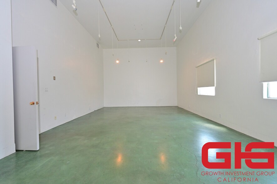 More Photos Of 88 N Hill Ave, Pasadena Storefront For Sale