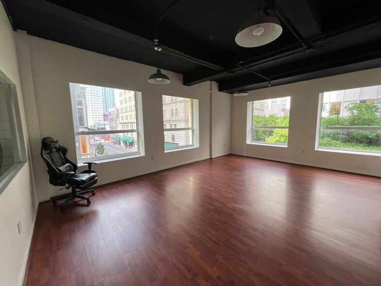 More Photos Of 168 SE 1st St, Miami Loft Creative Space For Sale