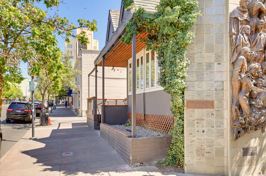 More Photos Of 120 E Main St, Ashland Freestanding For Sale