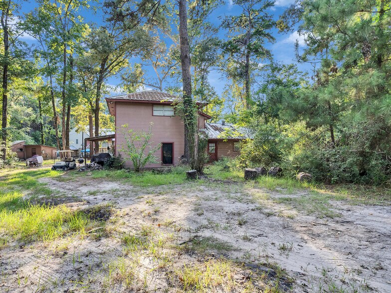 More Photos Of 280 Broken Arrow Marina, Livingston Hotel For Sale