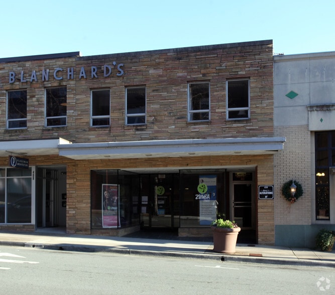 Primary Photo Of 410 S Spring St, Burlington Storefront Retail Office For Lease