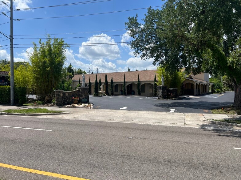 More Photos Of 2950 Aloma Ave, Winter Park Storefront Retail Office For Lease