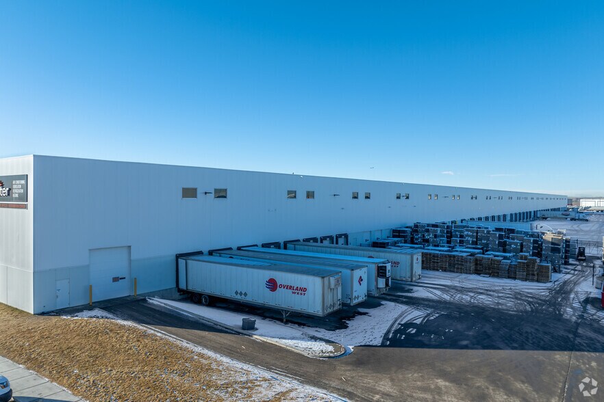 More Photos Of 290144 Township Rd 261, Rocky View No 44 Distribution For Lease