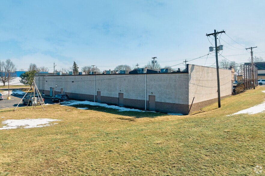 More Photos Of 1460 Lyell Ave, Rochester Storefront For Lease