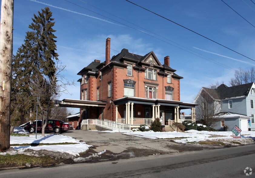 Primary Photo Of 107 E Wallace Ave, New Castle Office For Sale