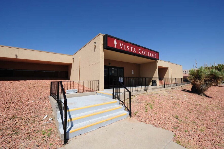 More Photos Of 5919 Brook Hollow Dr, El Paso Office For Lease