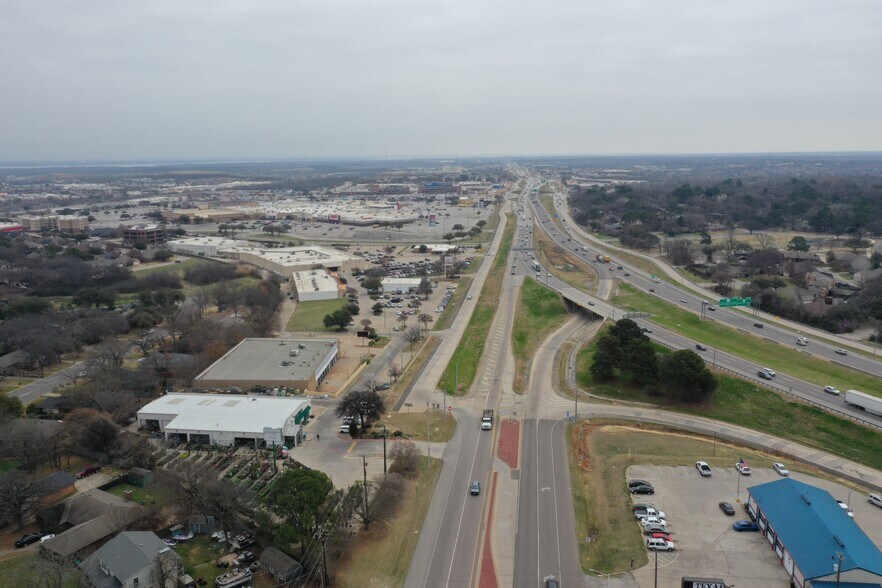 More Photos Of 1605 Dallas Dr, Denton Freestanding For Sale