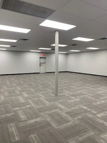 More Photos Of 2411 NE Loop 410, San Antonio Research And Development For Lease