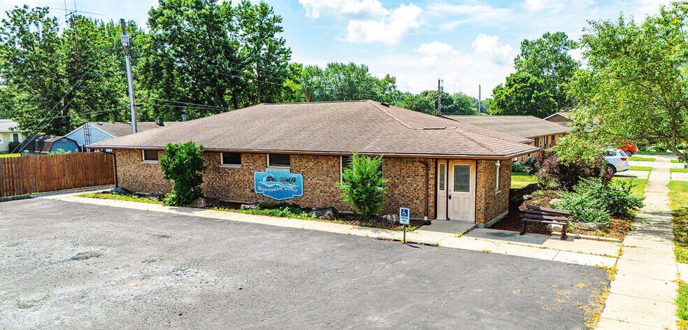 Primary Photo Of 1 Marty Ln, West Alexandria Medical For Sale