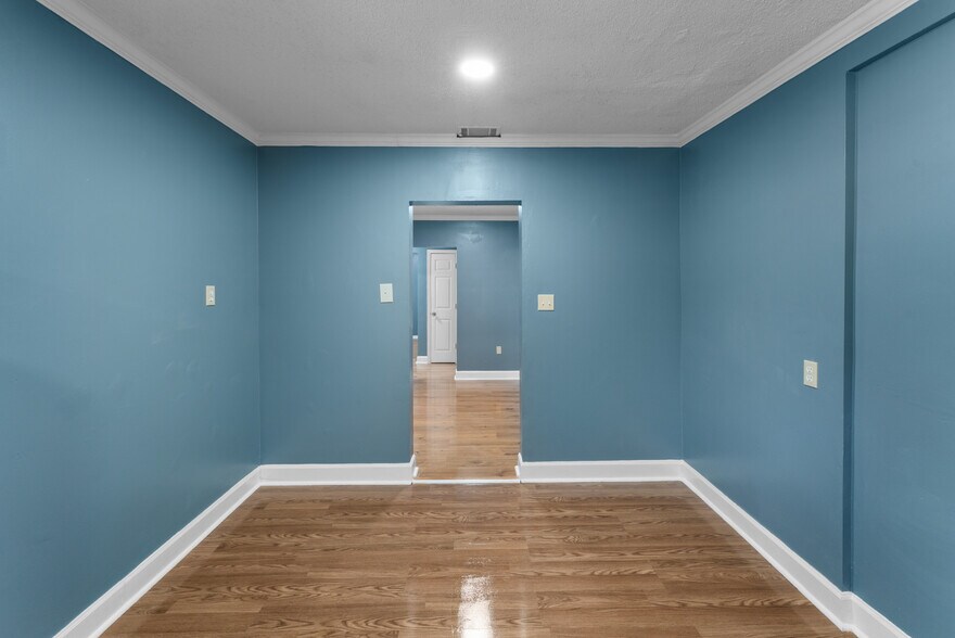 More Photos Of 2605 US Highway 80 W, Savannah Office For Sale