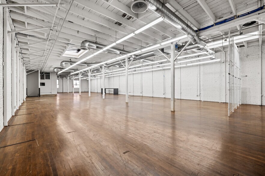More Photos Of 1931 Bay St, Los Angeles Showroom For Lease