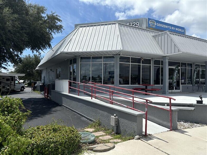 More Photos Of 4369 Tamiami Trl, Port Charlotte Auto Dealership For Lease