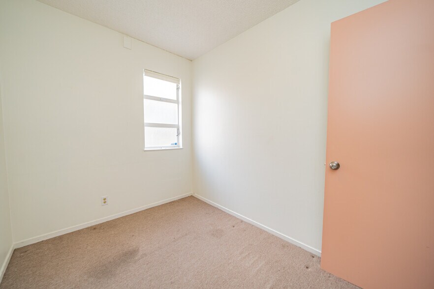 More Photos Of 2880 Sacramento St, Berkeley Office Residential For Lease