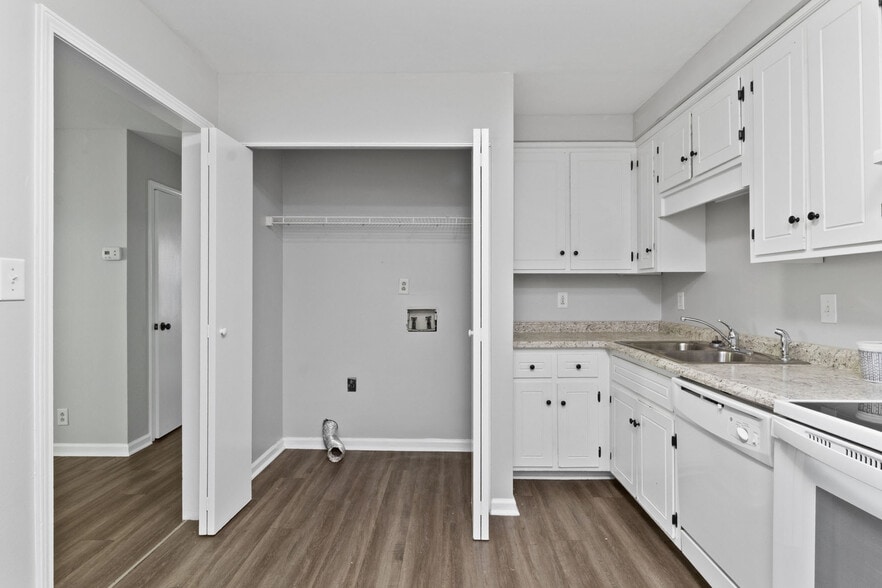 More Photos Of 155 Jack Miller Blvd, Clarksville Apartments For Sale