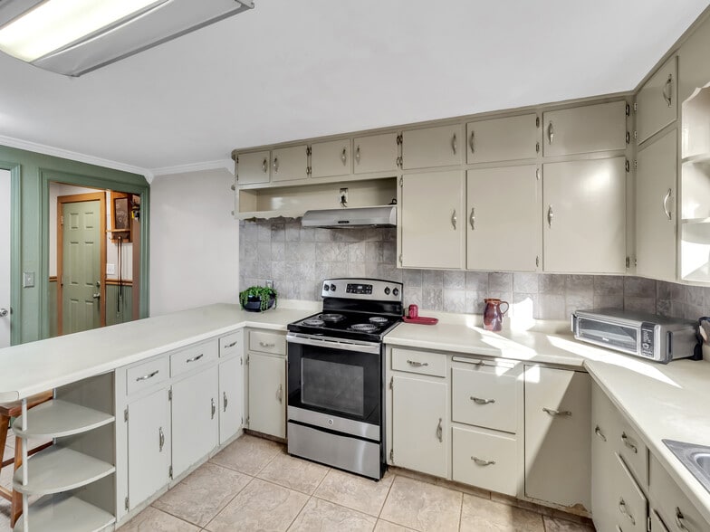 More Photos Of 1254 Pisgah Dr, Canton Specialty For Sale