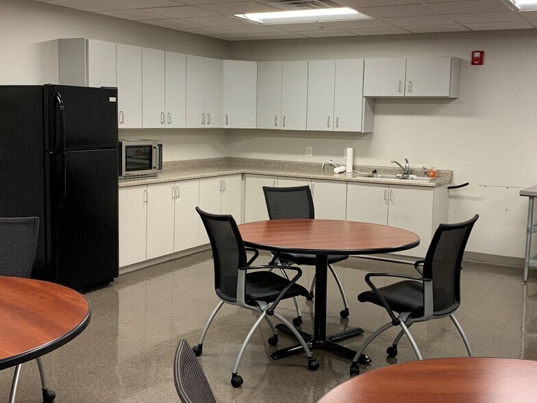 More Photos Of 465 S 400 E, Salt Lake City Office For Lease