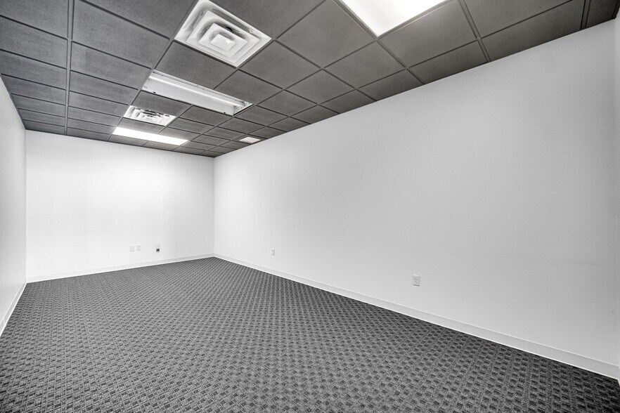 More Photos Of 101 Watters Dr, Dwight Auto Dealership For Sale