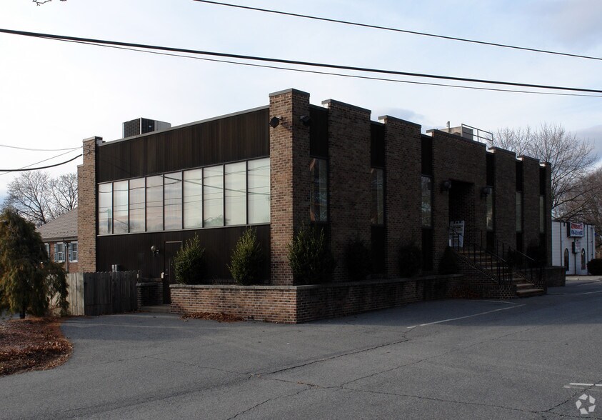 More Photos Of 481 Memorial Pky, Phillipsburg Office For Lease