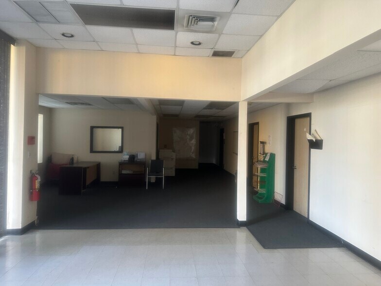 More Photos Of 306 Commerce Dr, Exton Industrial For Sale