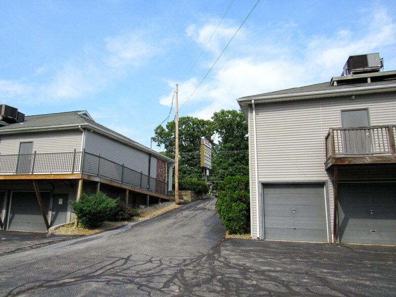 More Photos Of 20 Cedar Swamp Rd, Smithfield Freestanding For Sale