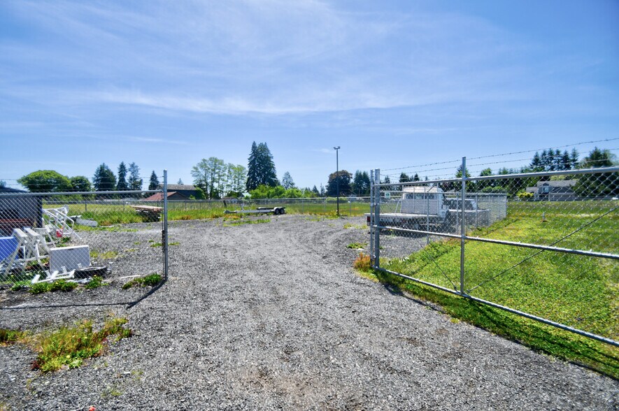 More Photos Of 1418 Mahoney Dr, Centralia Industrial For Sale