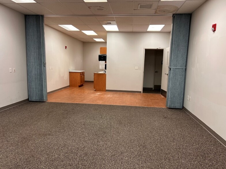 More Photos Of 1112-1128 Broadway St, Quincy Flex For Lease