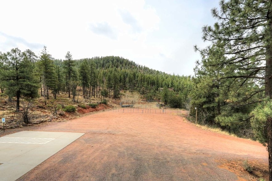 More Photos Of 7783 W Ralls Dr, Strawberry Restaurant For Sale