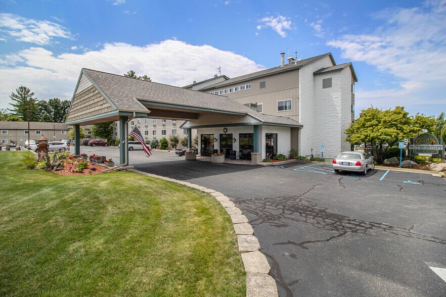 More Photos Of 1180 N Shore Dr, Mears Hospitality For Sale