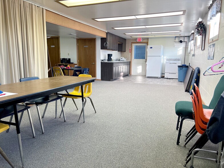 More Photos Of 1102 D St, Fairbury Specialty For Sale