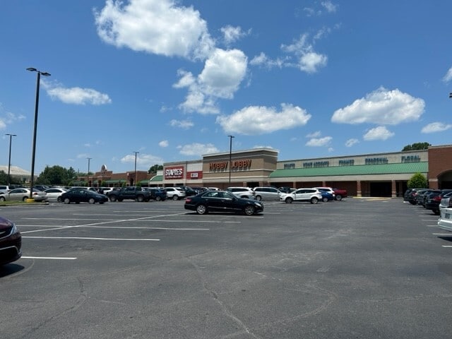 Primary Photo Of 144-246 Shorter Ave SW, Rome General Retail For Lease