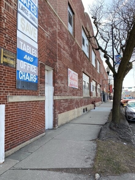 More Photos Of 5041-5047 N Western Ave, Chicago Flex For Lease