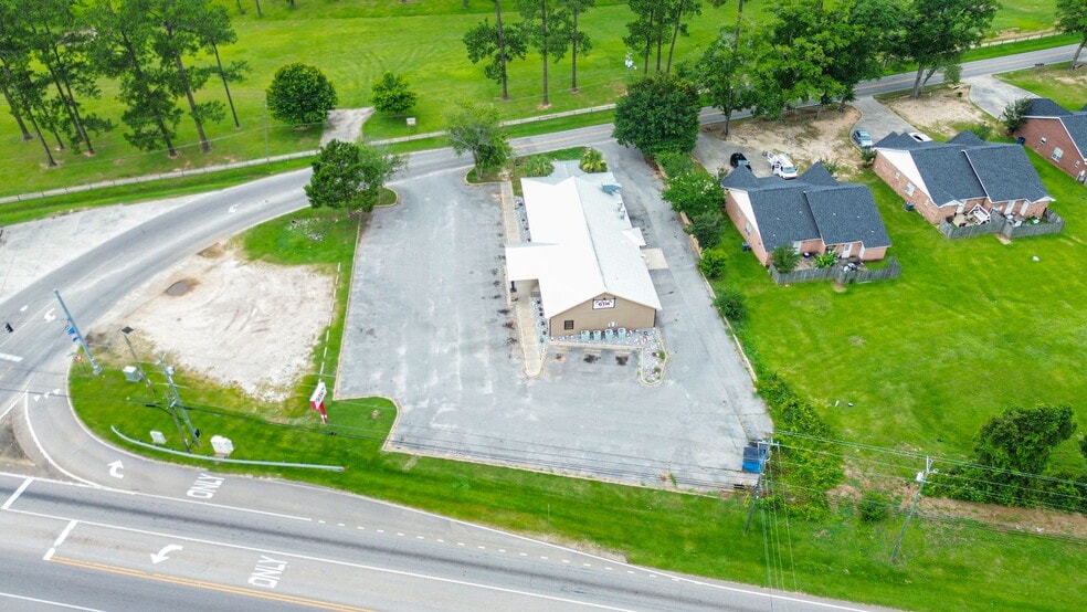 More Photos Of 2579 Douglas Ave, Brewton Restaurant For Sale
